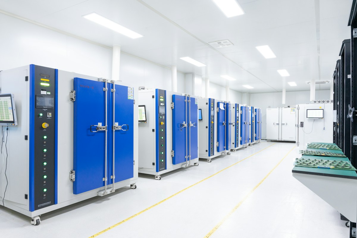 Data center server hall